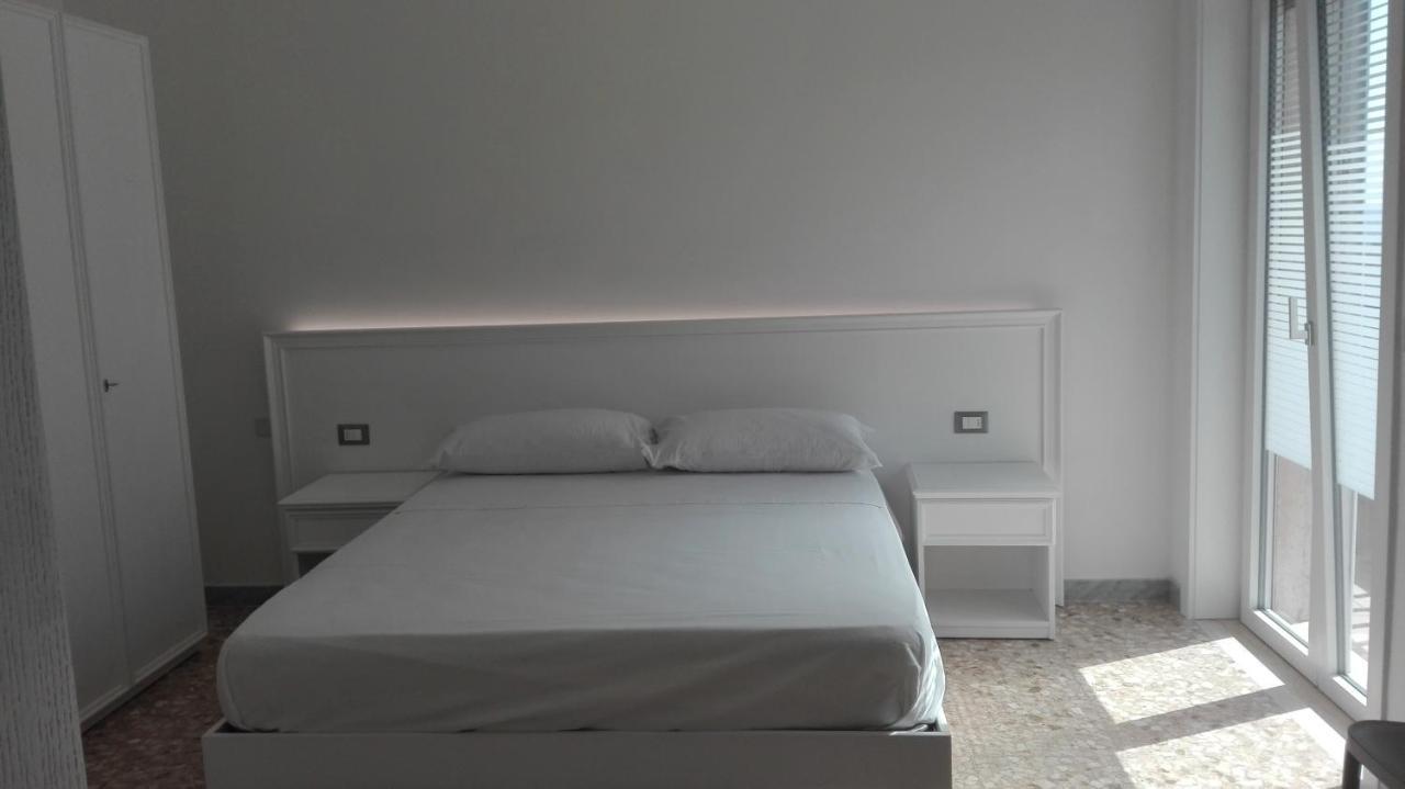 Le Terrazze Sul Mare Gallipoli Lido Екстериор снимка
