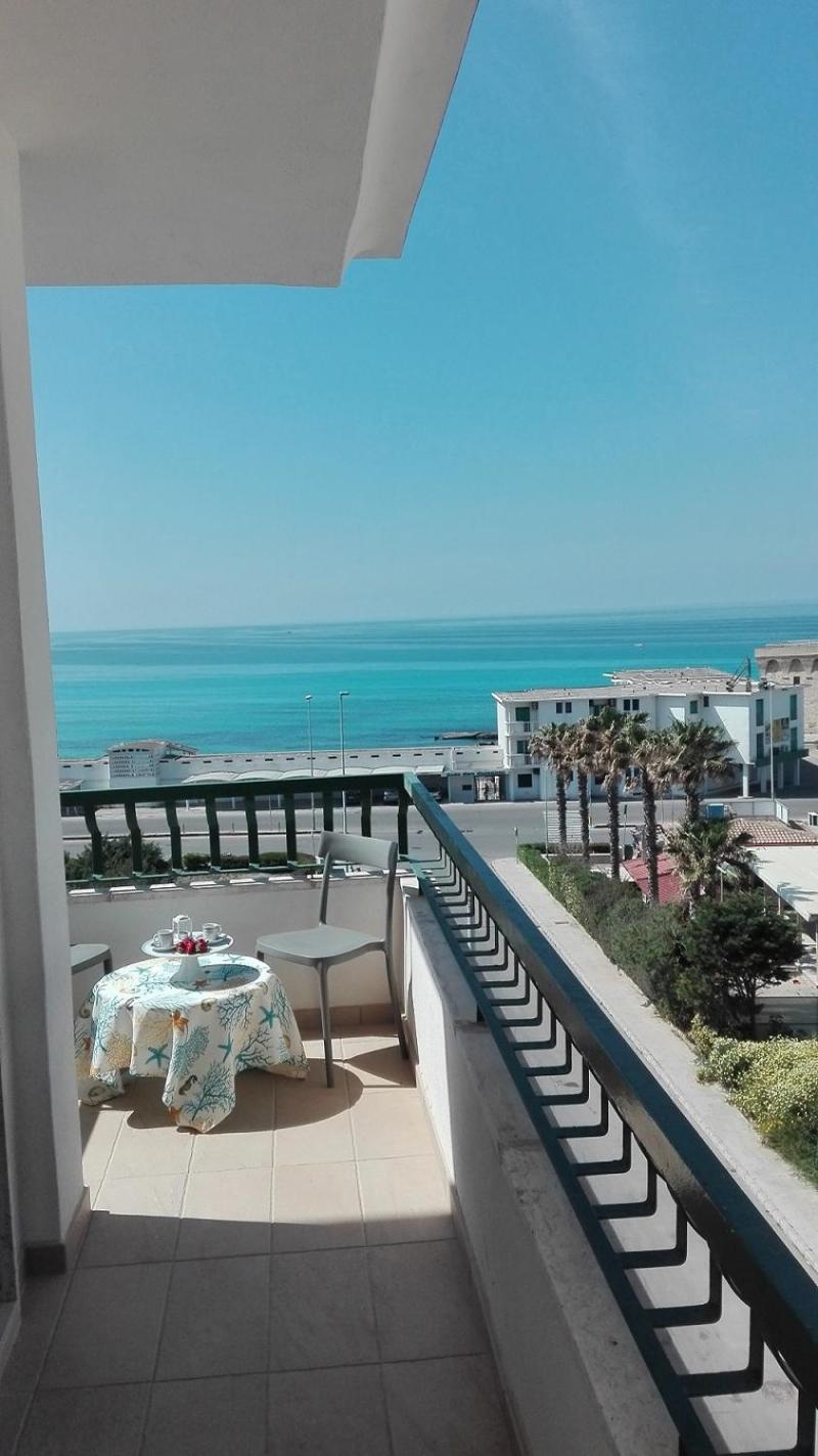 Le Terrazze Sul Mare Gallipoli Lido Екстериор снимка